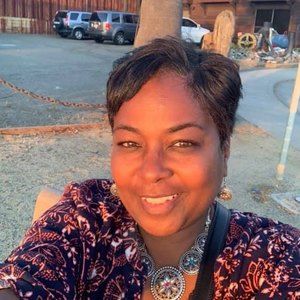 Meet your Posher, Charisse